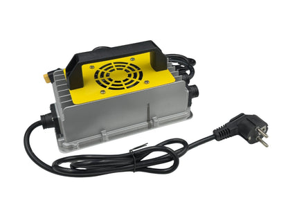 Ładowarka Li-Ion 13S 54,6 V 8 A XT60 – zdjęcie 2